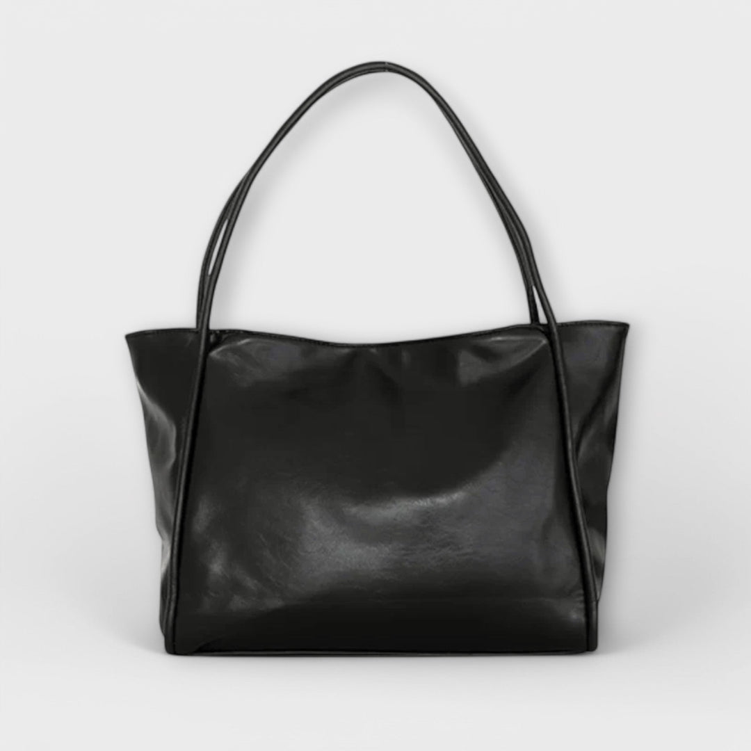 Esmee | Tas Blair