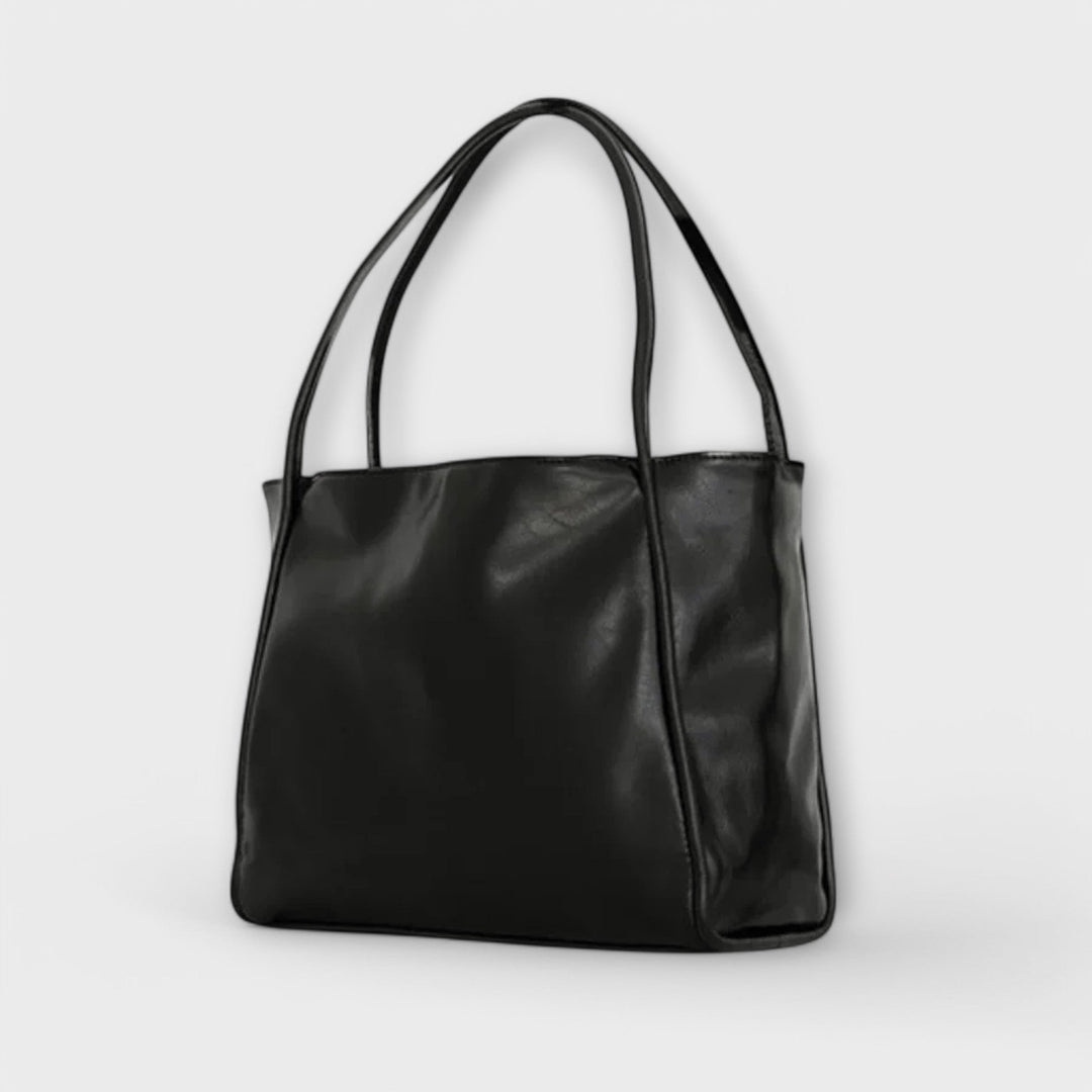 Esmee | Tas Blair