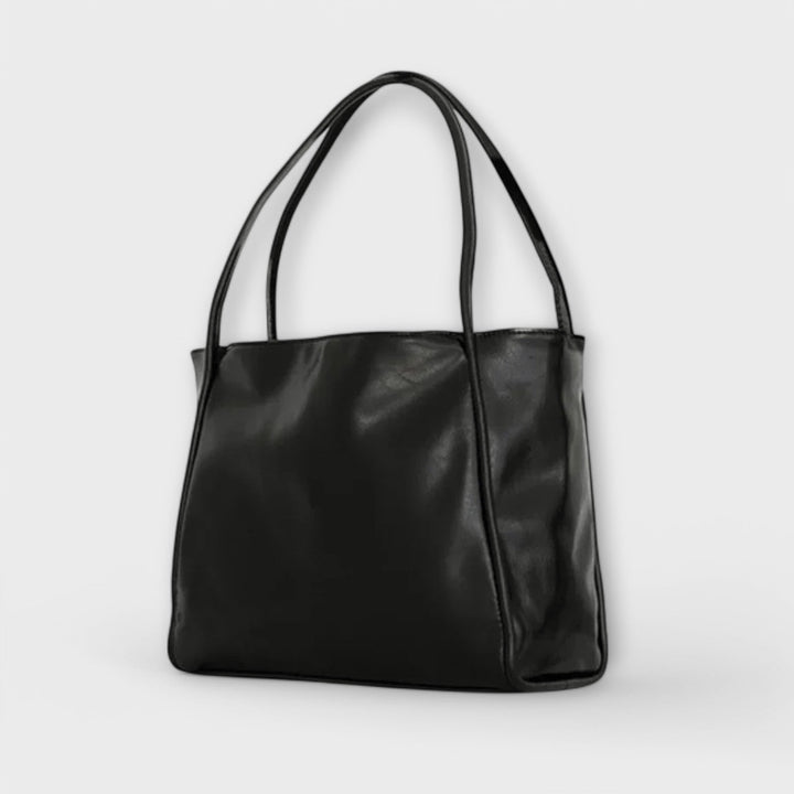 Esmee | Tas Blair